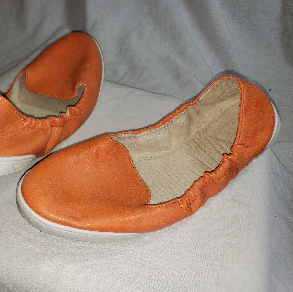 Fitkicks Kruzers Foldable Slip On Shoes Rubber Sole Size M 7/8 Medium Orange